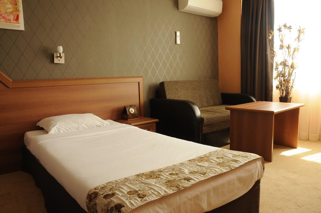 Hotel Elit Pernik Exterior foto